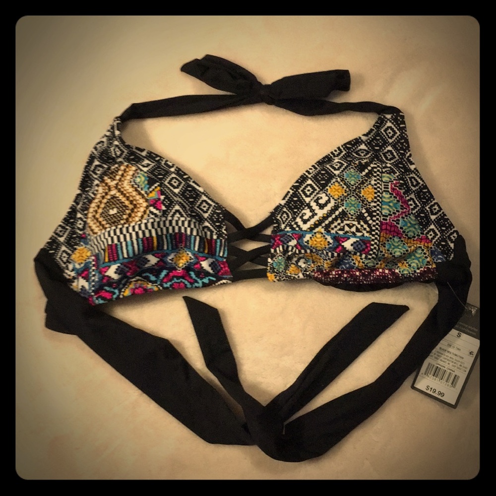 “NEW” Mossimo swim bikini top.